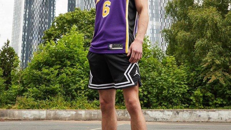 封阳台安装工期：影响因素与实际天数解析