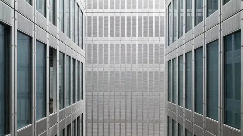 玻璃幕墙规范2025版解读：新标准下的行业变革